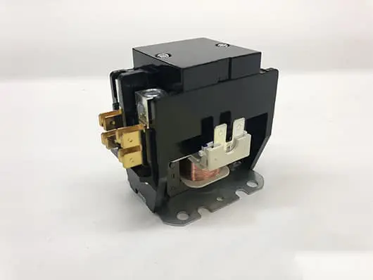 Electrical relay with metallic connectors.