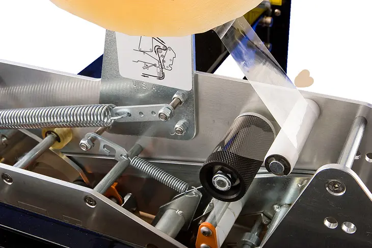 Top and bottom tape heads on the SB-2EX-SS case taper