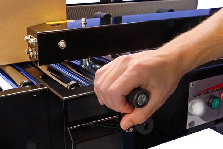 Adjustable side rails of the SB-2EX-SS case taper